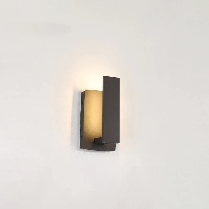LumiArc Outdoor Wall Lamp