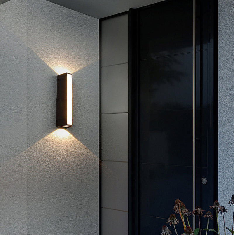 Lumedo Waterproof Outdoor Wall Lamp
