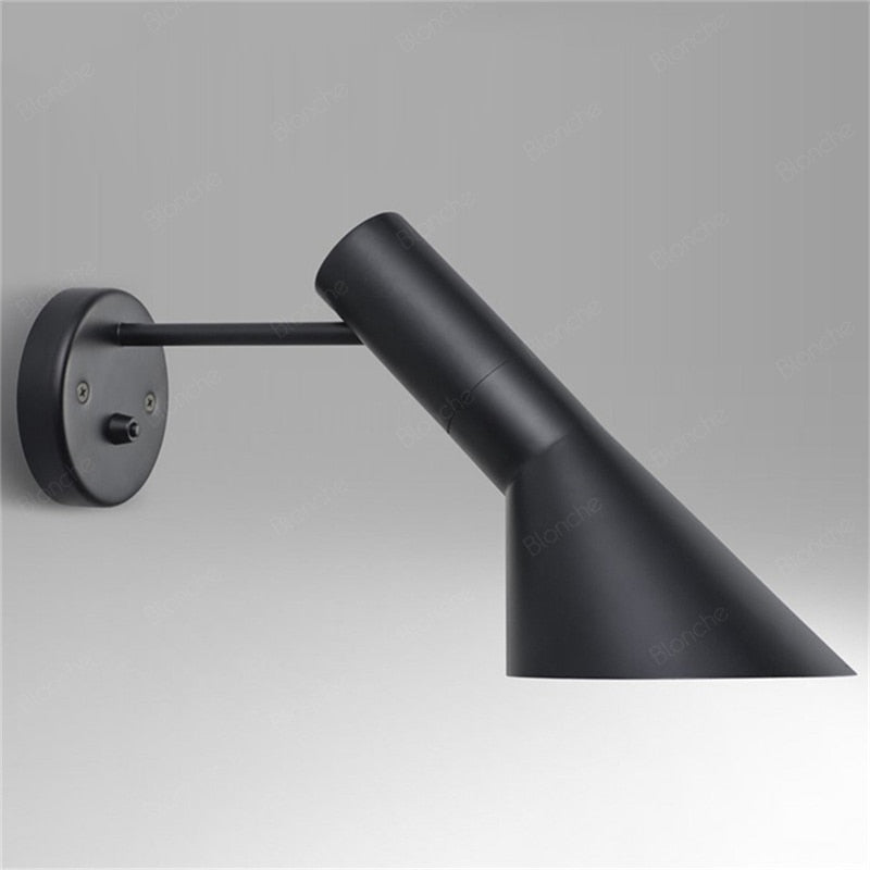 Minimalist Adjustable Wall Lamp